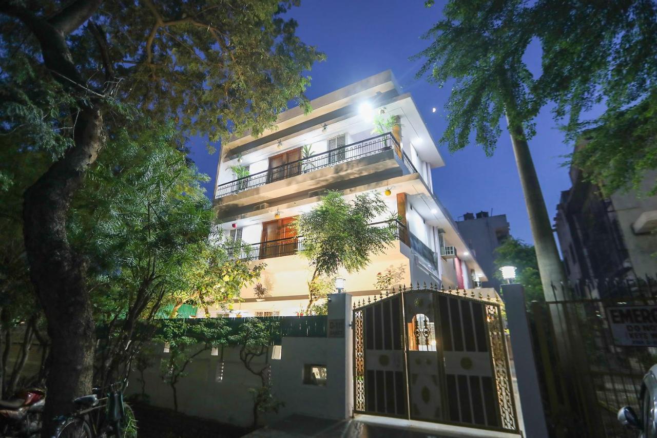 Oyo 62702 Golden Home Stay New Delhi Exterior photo